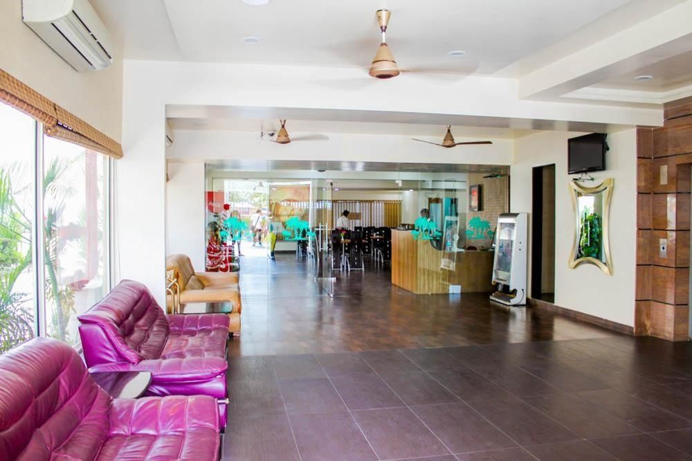 Hotel Sai Miracle Ширді Екстер'єр фото
