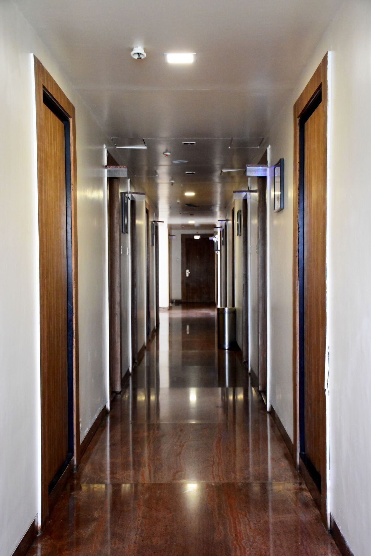 Hotel Sai Miracle Ширді Екстер'єр фото